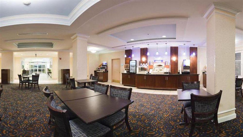 Holiday Inn Express Hotel & Suites Dublin, An Ihg Hotel Extérieur photo