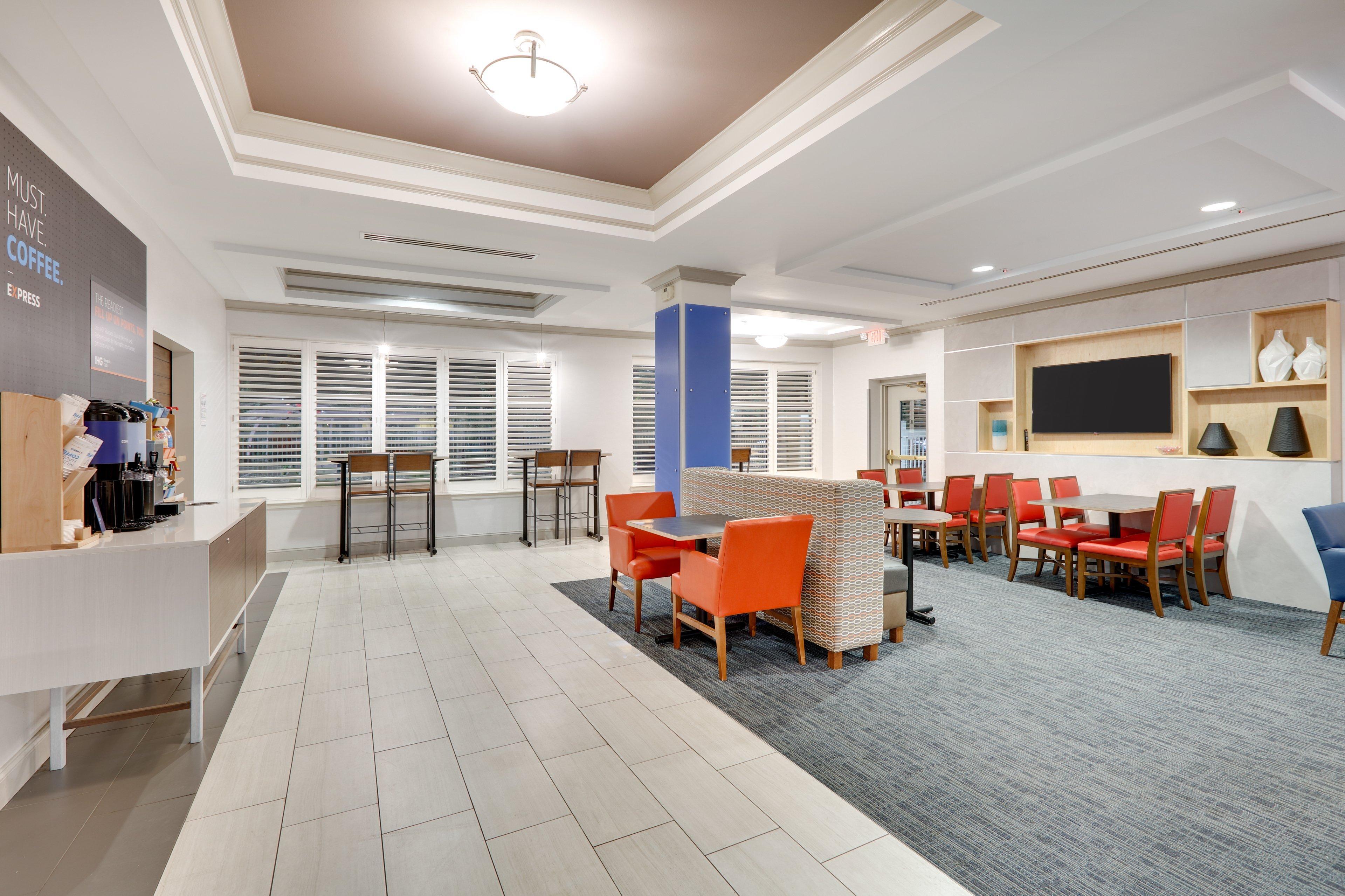 Holiday Inn Express Hotel & Suites Dublin, An Ihg Hotel Extérieur photo