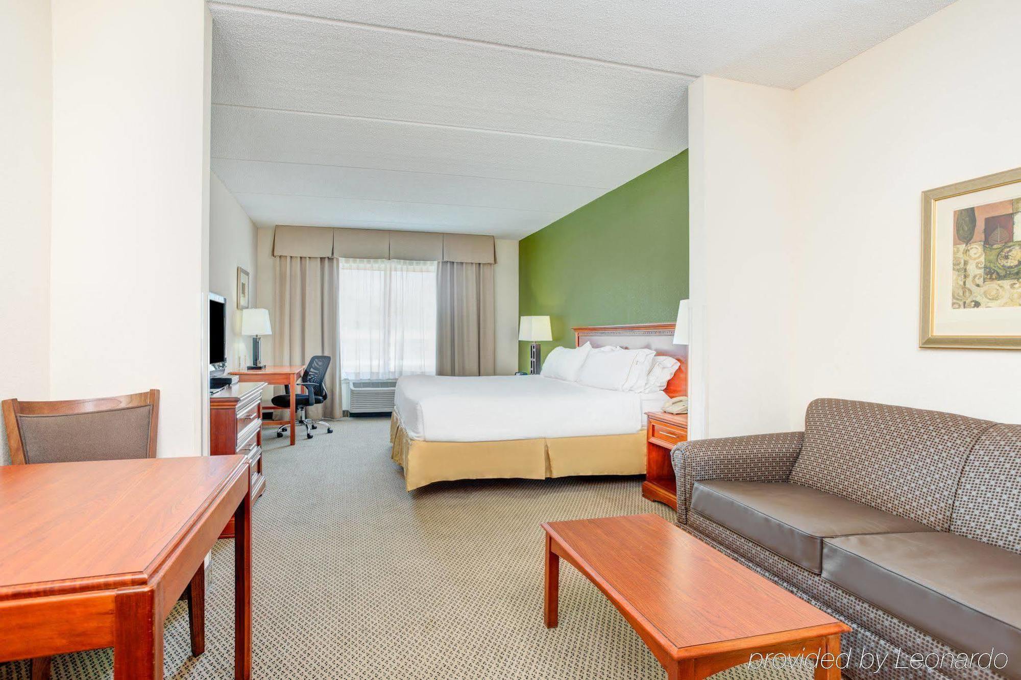 Holiday Inn Express Hotel & Suites Dublin, An Ihg Hotel Extérieur photo