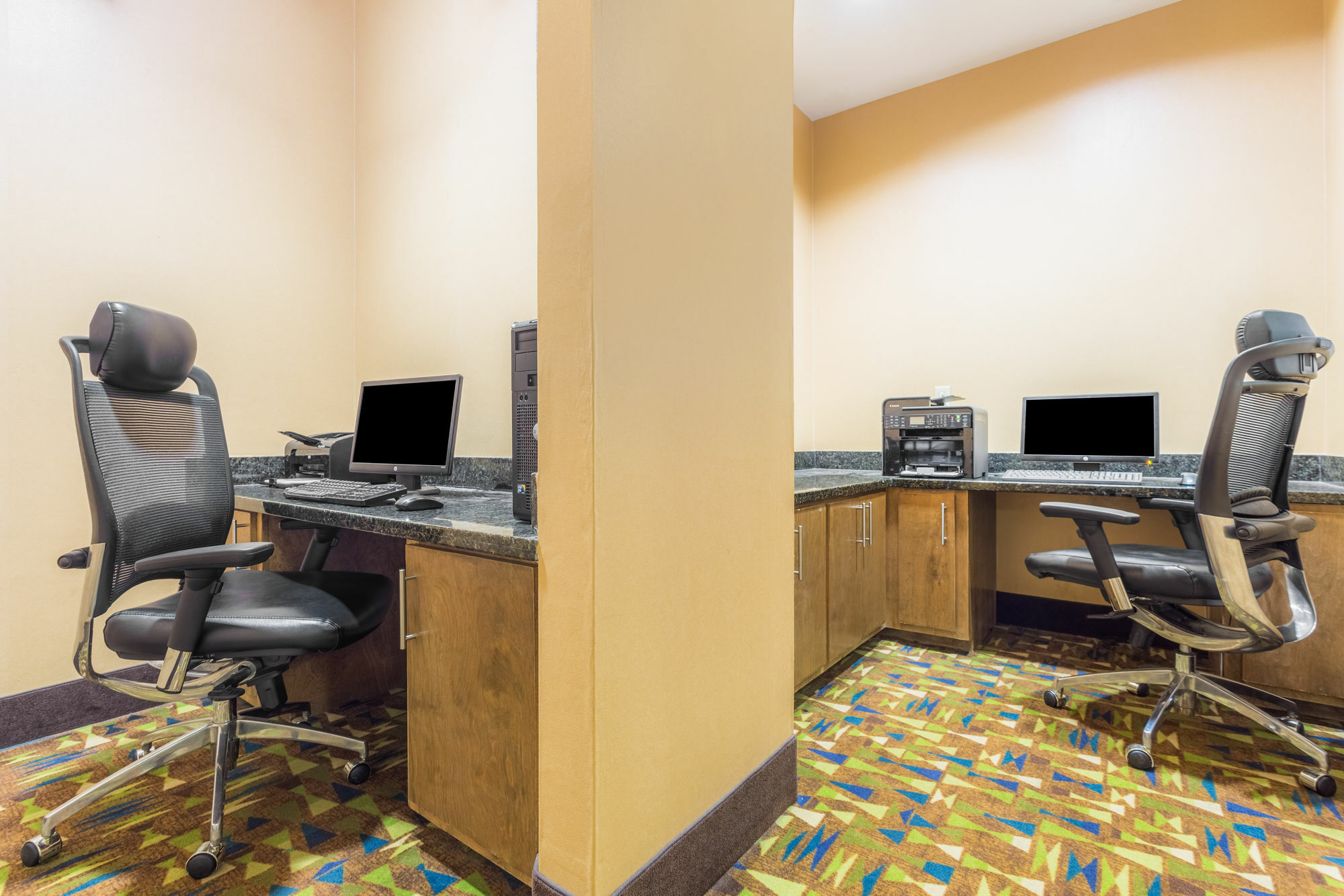 Holiday Inn Express Hotel & Suites Dublin By Ihg Extérieur photo